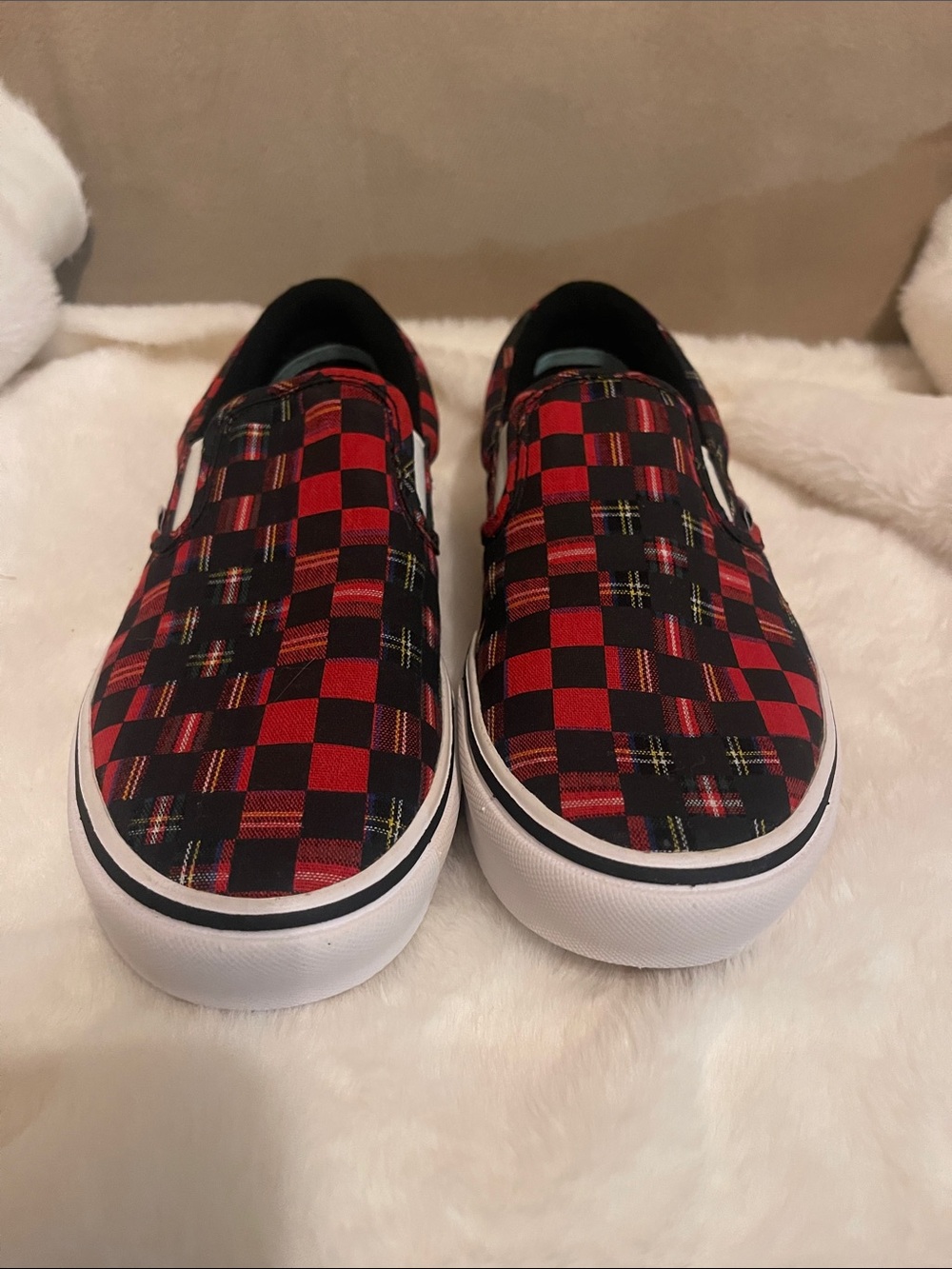 Vans ComfyCush Slip-On Plaid Checkerboard Red Black Men 5.5 / Women 7